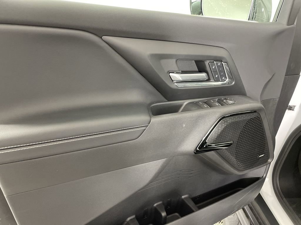 New 2025 Chevrolet Silverado EV LT image 24