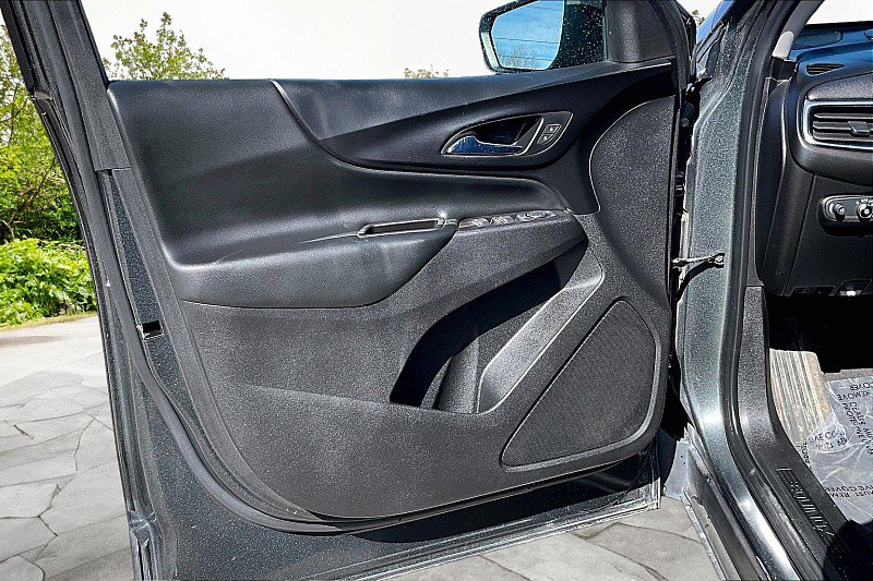 Used 2020 Chevrolet Equinox LT FWD image 19