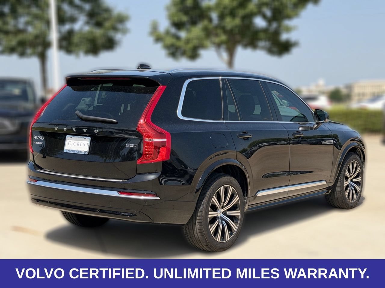 Certified 2025 Volvo XC90 B5 Core w/ Protection Package Premier AWD/4WD image 8