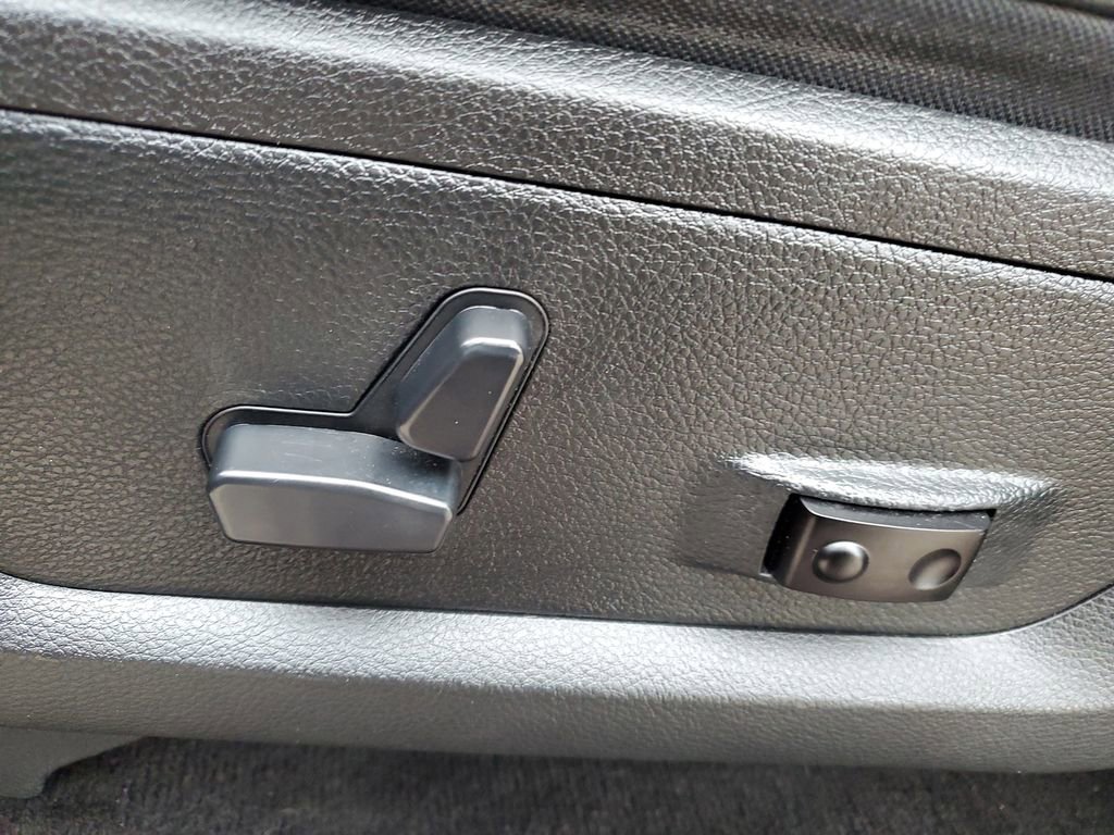 Used 2017 RAM 1500 Sport image 9