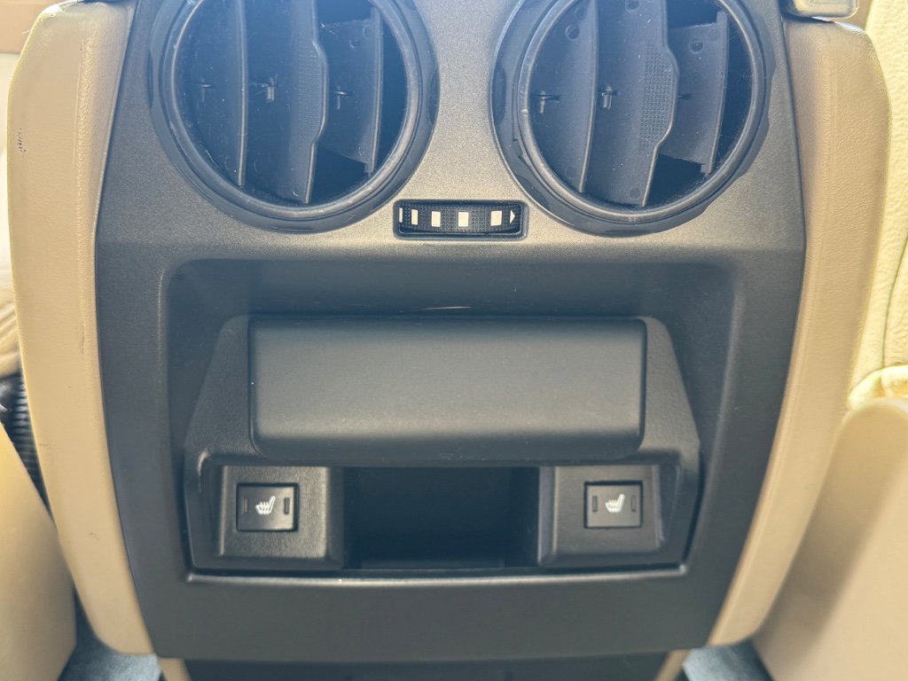 Used 2013 Land Rover LR4 HSE AWD/4WD image 24