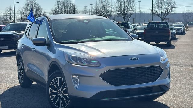 Certified 2022 Ford Escape SEL w/ Technology Package image 2