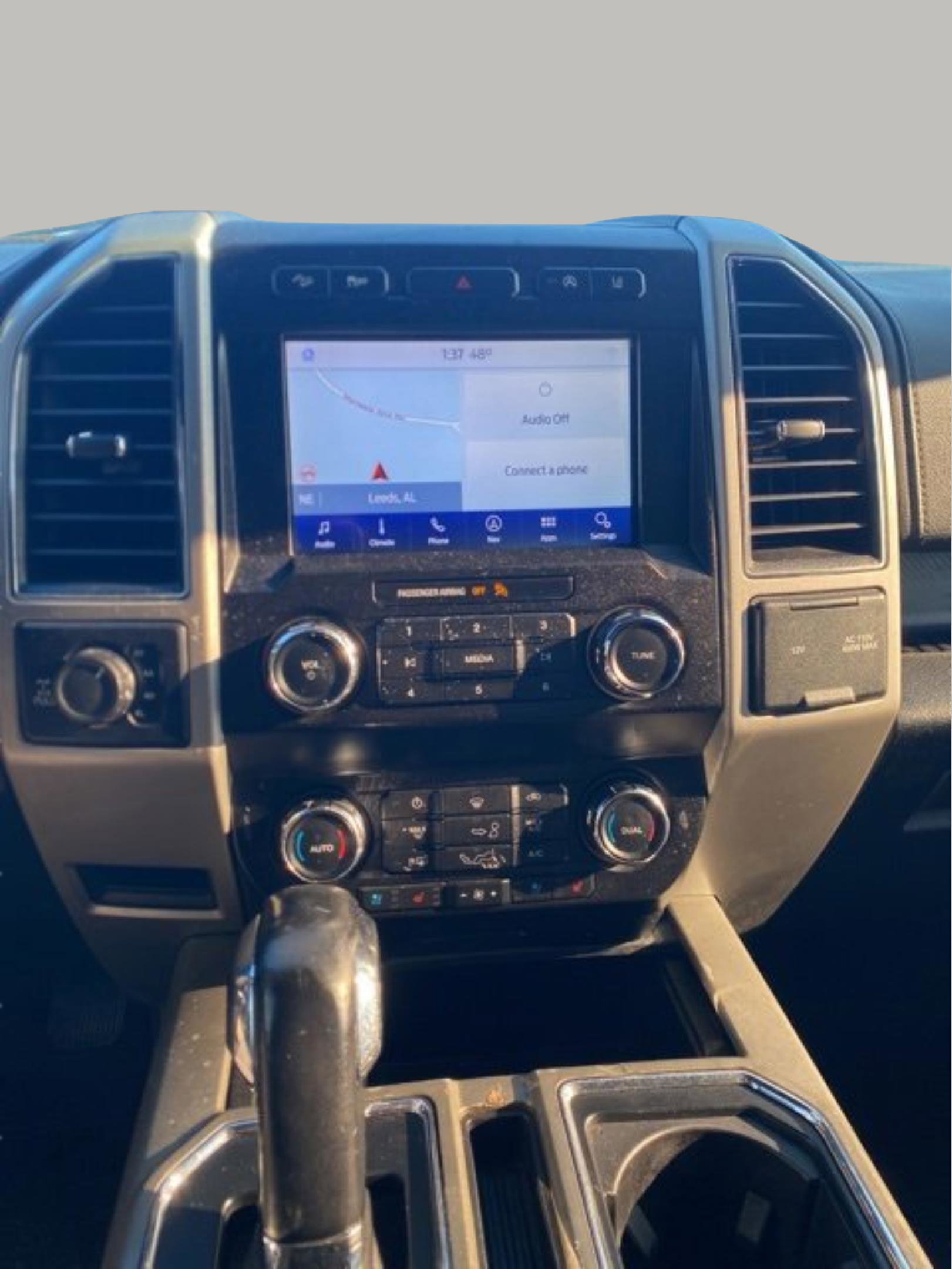 Used 2020 Ford F150 Lariat image 12