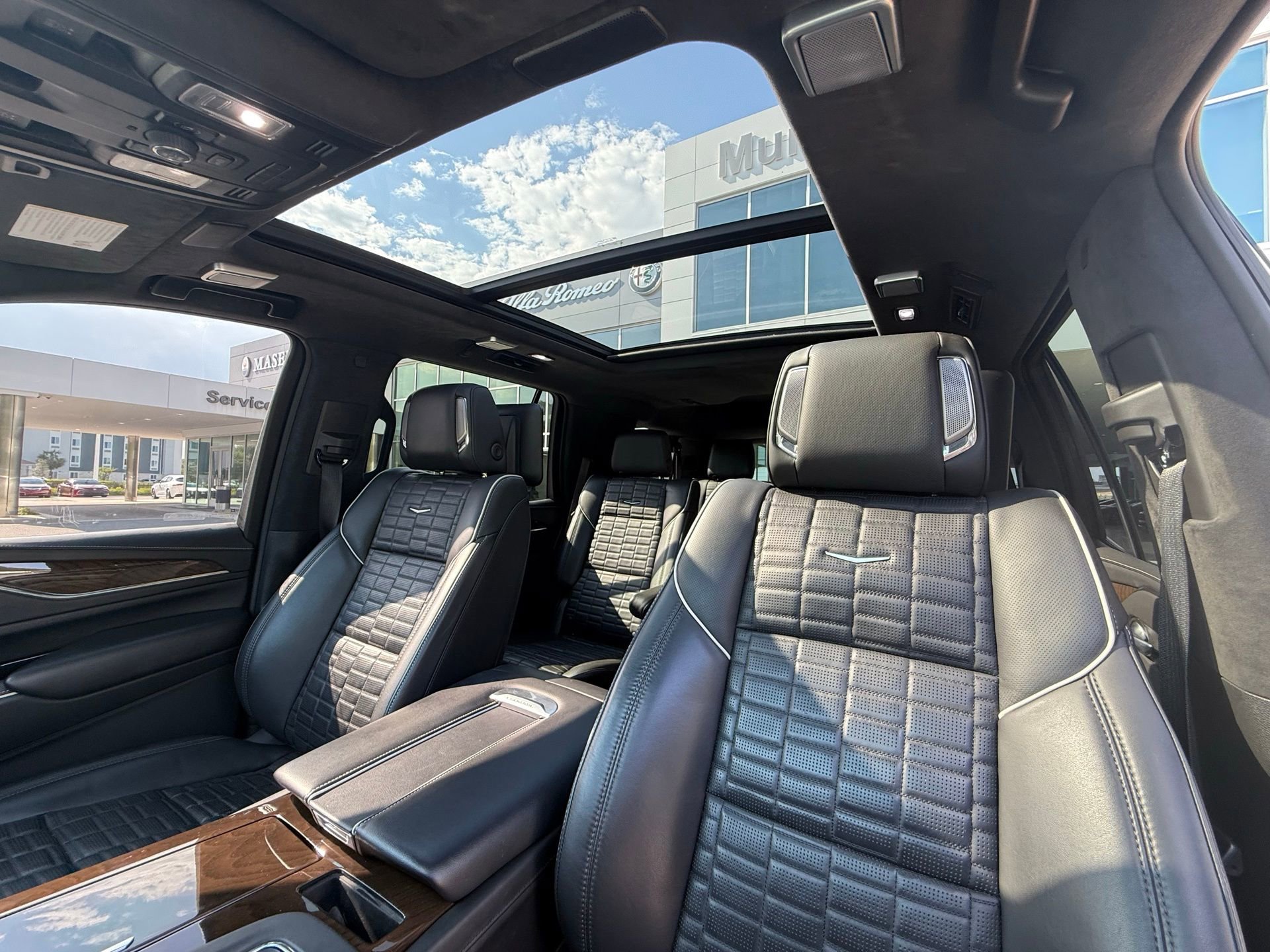 Used 2023 Cadillac Escalade Sport Platinum RWD image 53