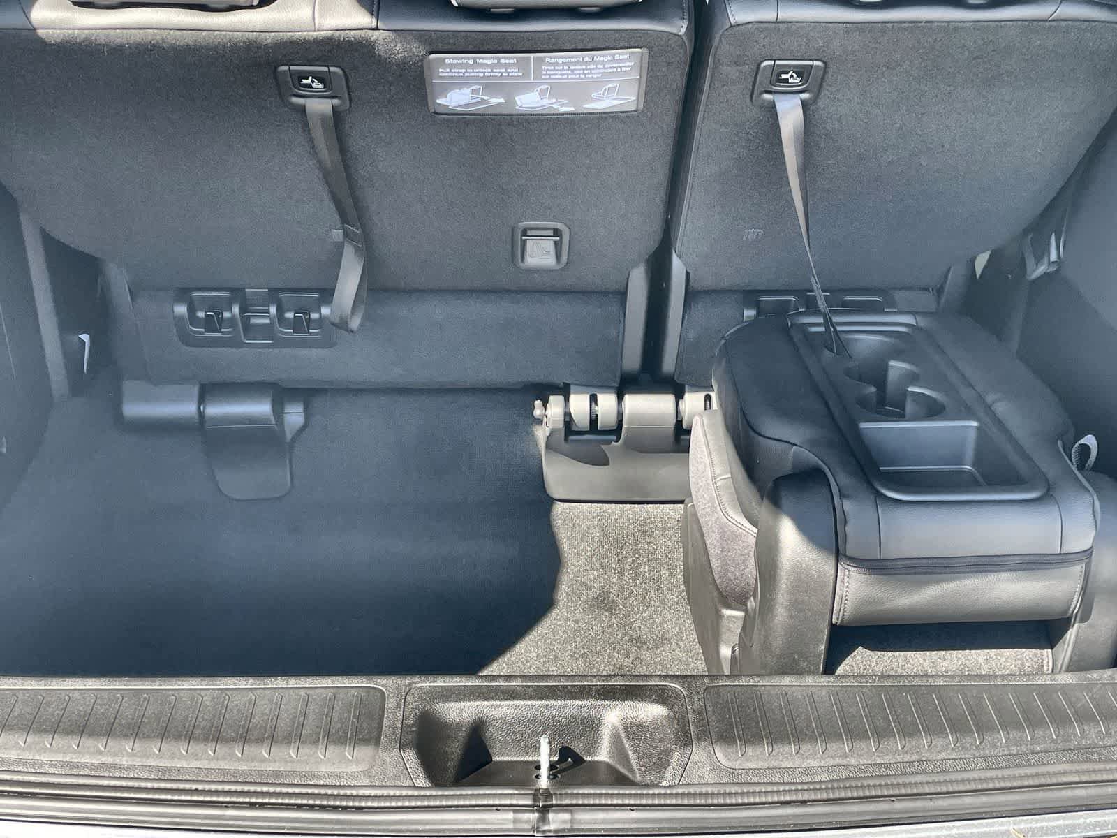 New 2026 Honda Odyssey Touring image 9