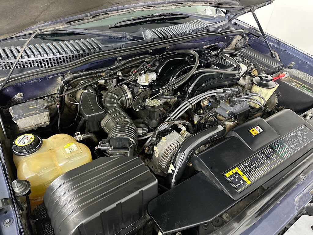 Used 2003 Ford Explorer XLT RWD image 24