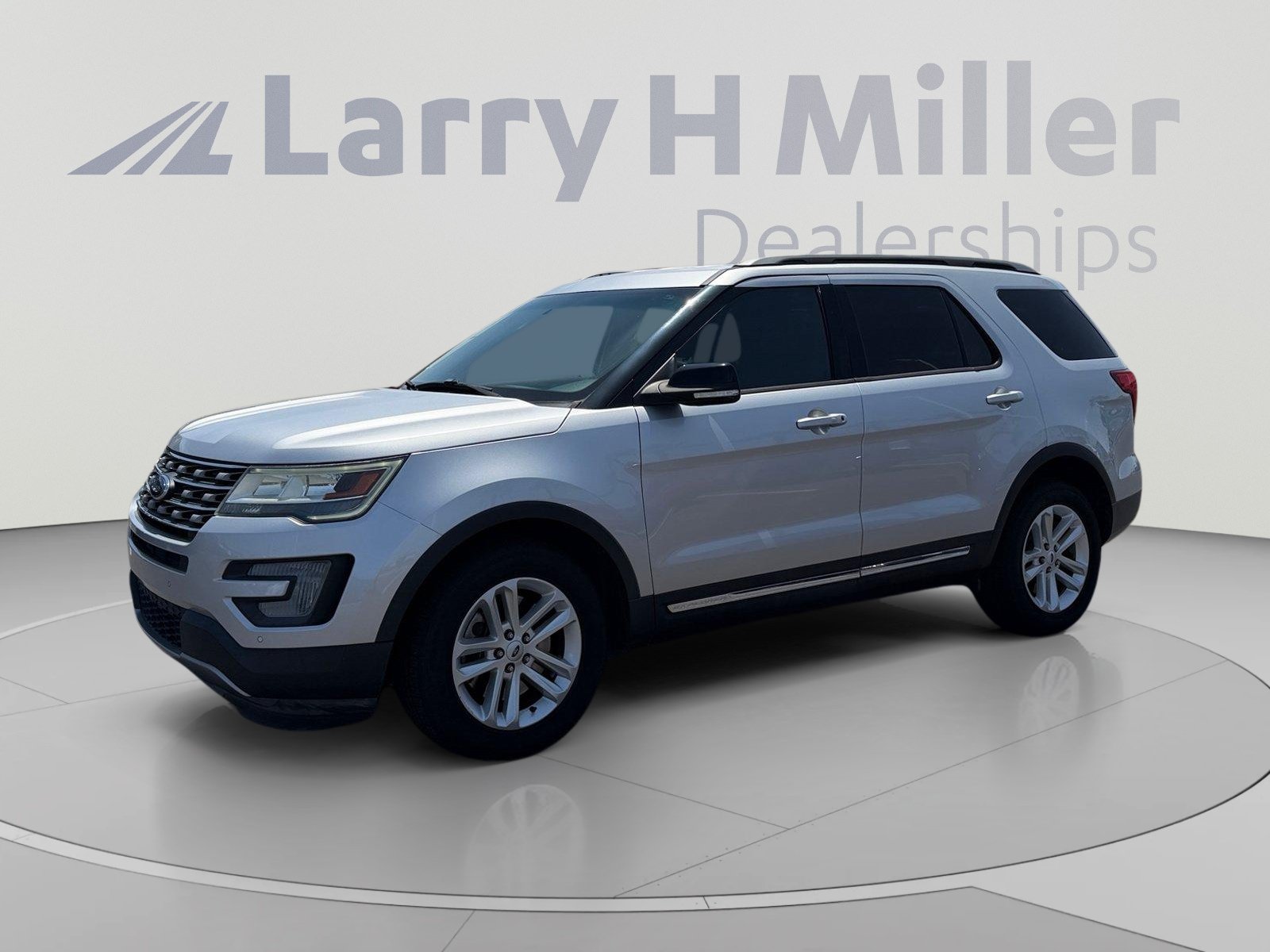 Used 2017 Ford Explorer XLT w/ Equipment Group 202A FWD video 1