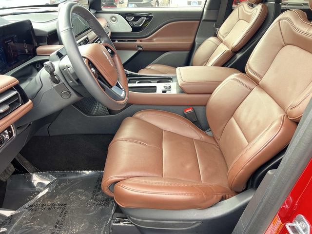 Used 2025 Lincoln Aviator Reserve w/ Equipment Group 201A AWD/4WD image 15