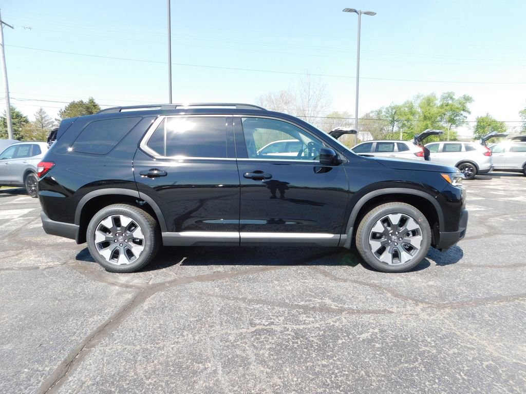 New 2026 Honda Pilot Touring image 2