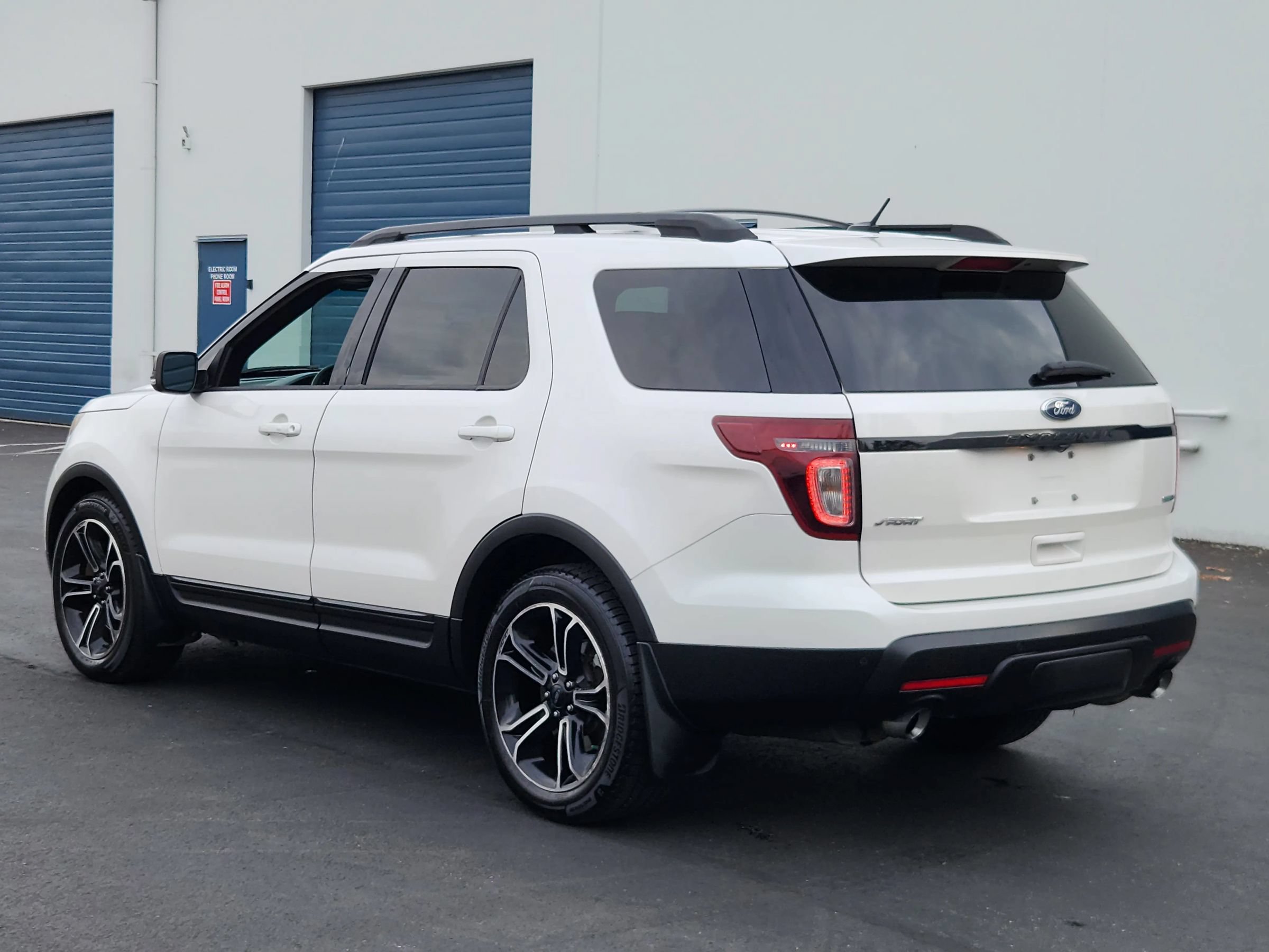 Used 2015 Ford Explorer Sport w/ Equipment Group 401A AWD/4WD image 3
