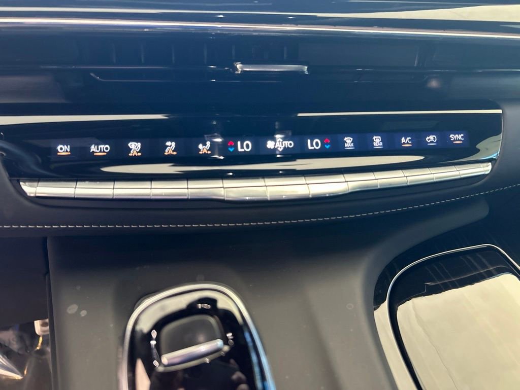 Used 2024 Cadillac Escalade V AWD/4WD image 53