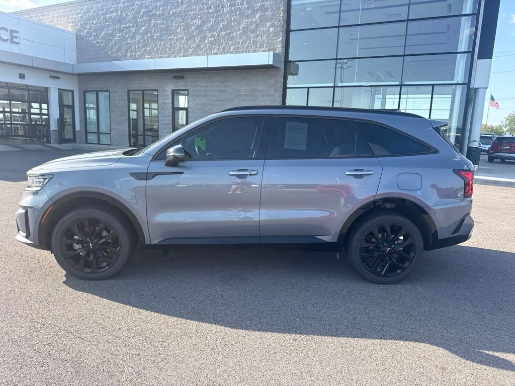 Used 2023 Kia Sorento SX AWD/4WD image 2