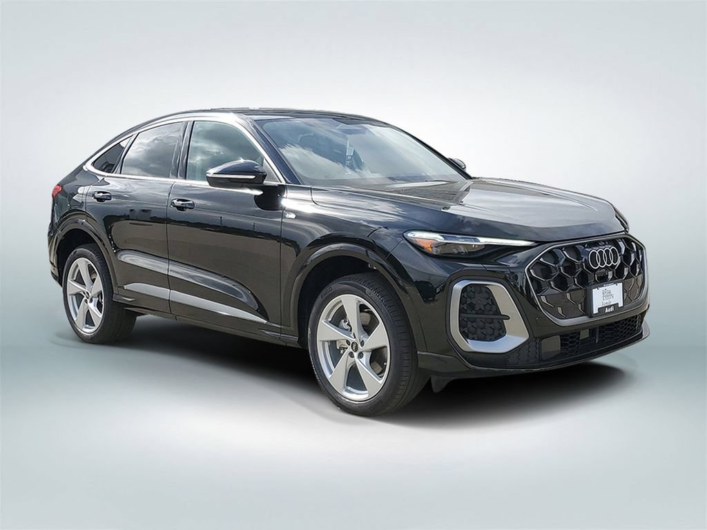 New 2025 Audi Q5 Premium Plus w/ Premium Plus AWD/4WD image 2