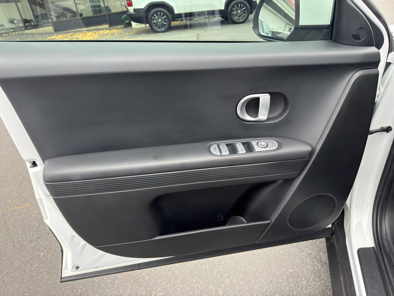 Used 2022 Hyundai Ioniq 5 SE image 15