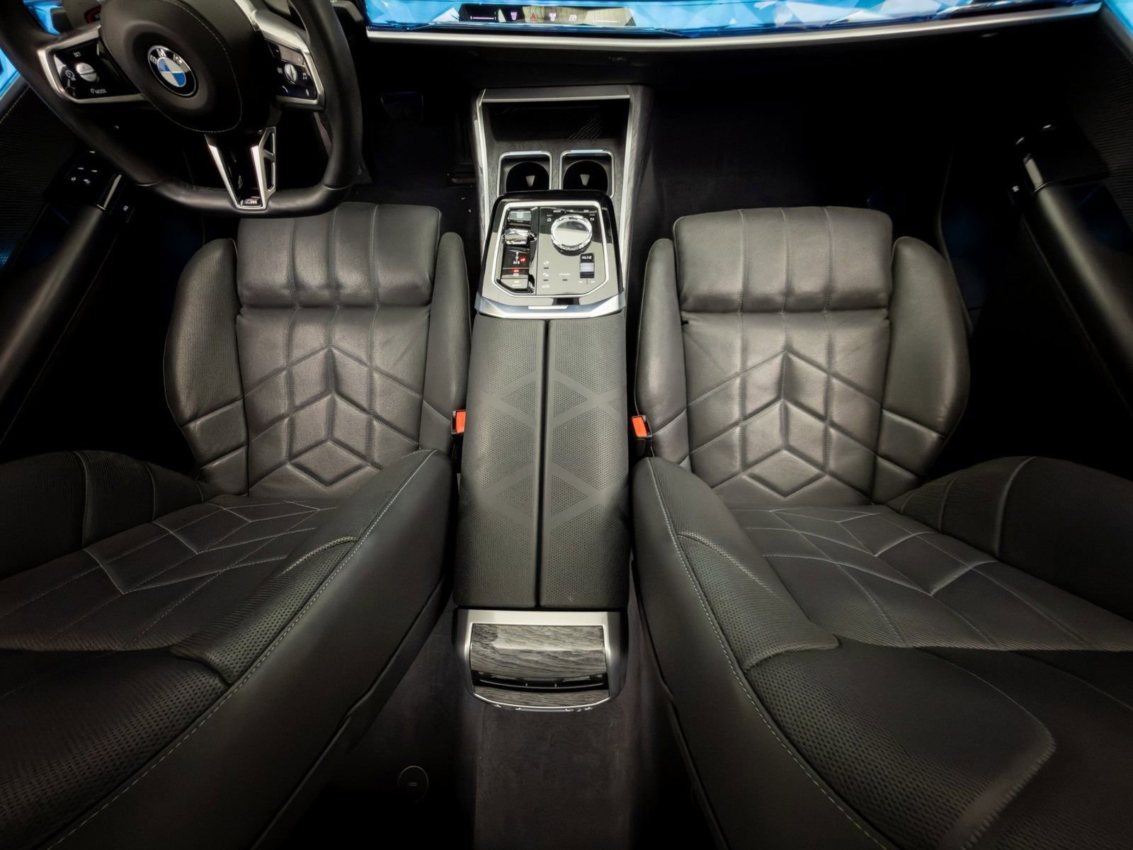 Used 2023 BMW 740i w/ Executive Package image 14