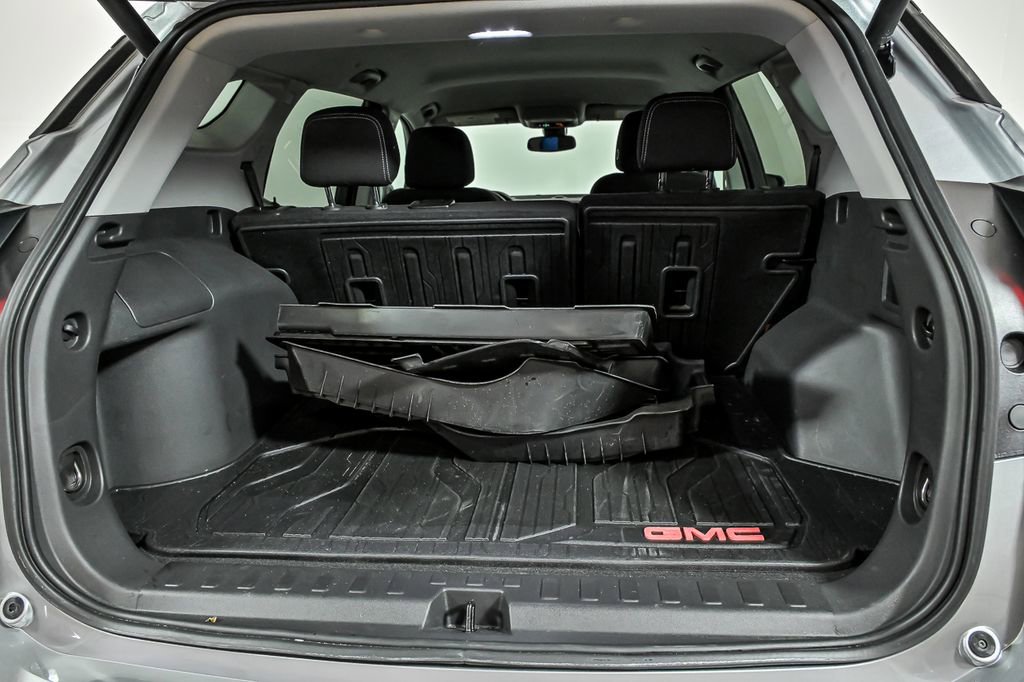 Used 2023 GMC Terrain SLE w/ Driver Convenience Package AWD/4WD image 9