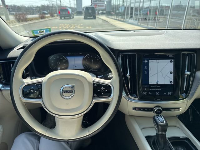 Used 2020 Volvo V60 T5 Cross Country image 21