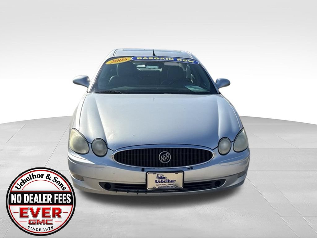 Used 2005 Buick LaCrosse CXS w/ Gold Convenience Package FWD image 2