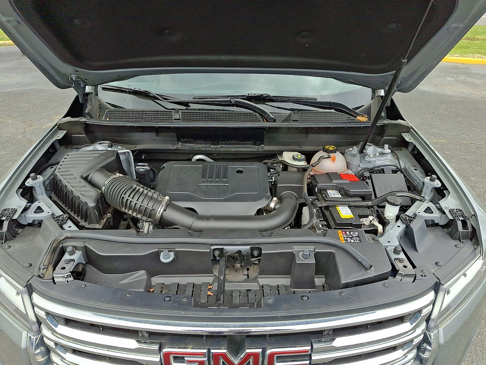 Certified 2023 GMC Acadia SLE w/ Driver Convenience Package FWD image 28