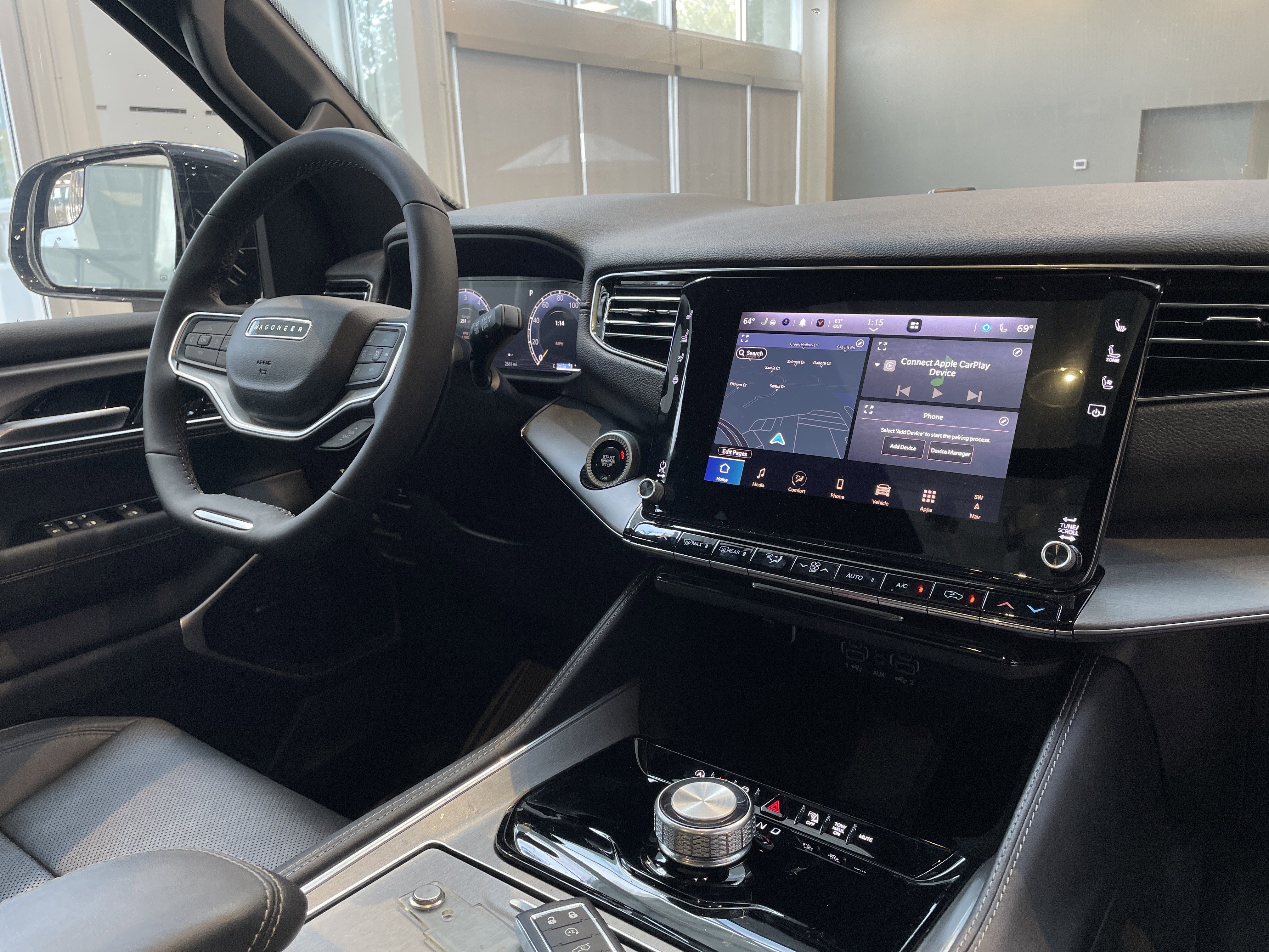 Used 2024 Jeep Wagoneer Series II image 32