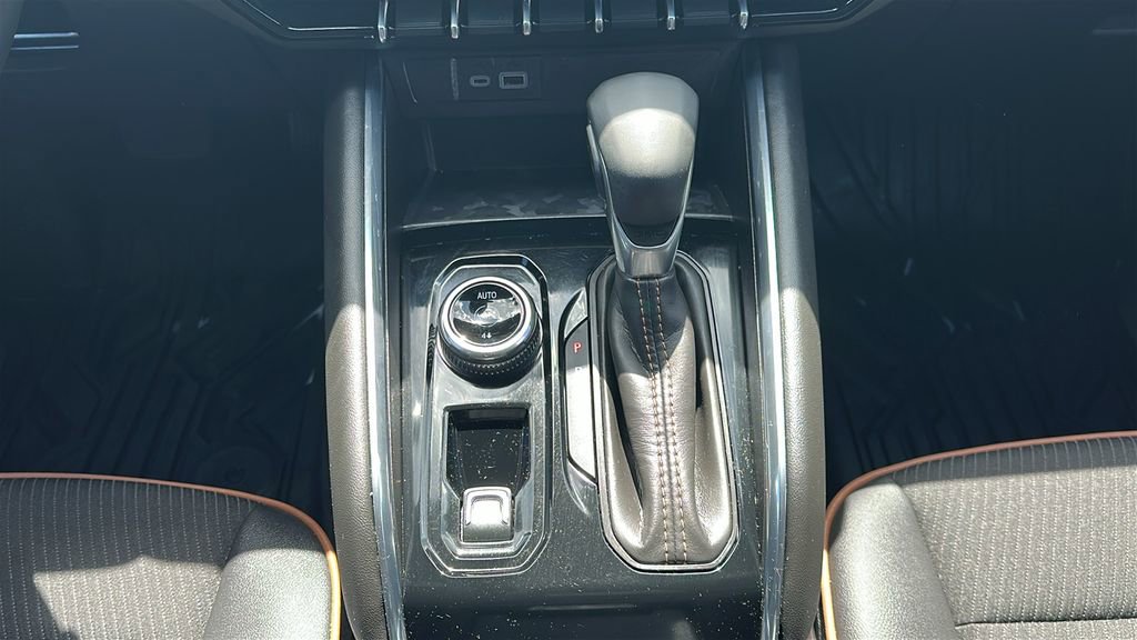 Used 2025 GMC Canyon AT4 image 27