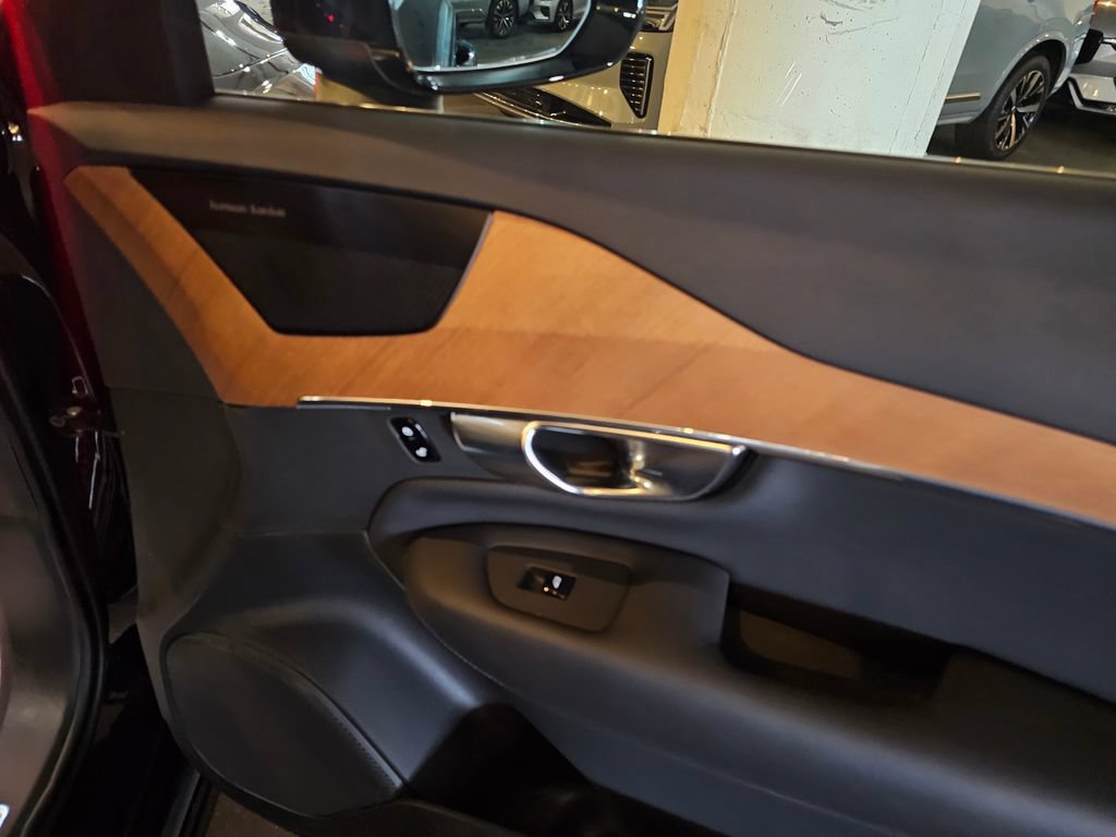 Certified 2025 Volvo XC90 B6 Plus w/ Protection Package Premier AWD/4WD image 11
