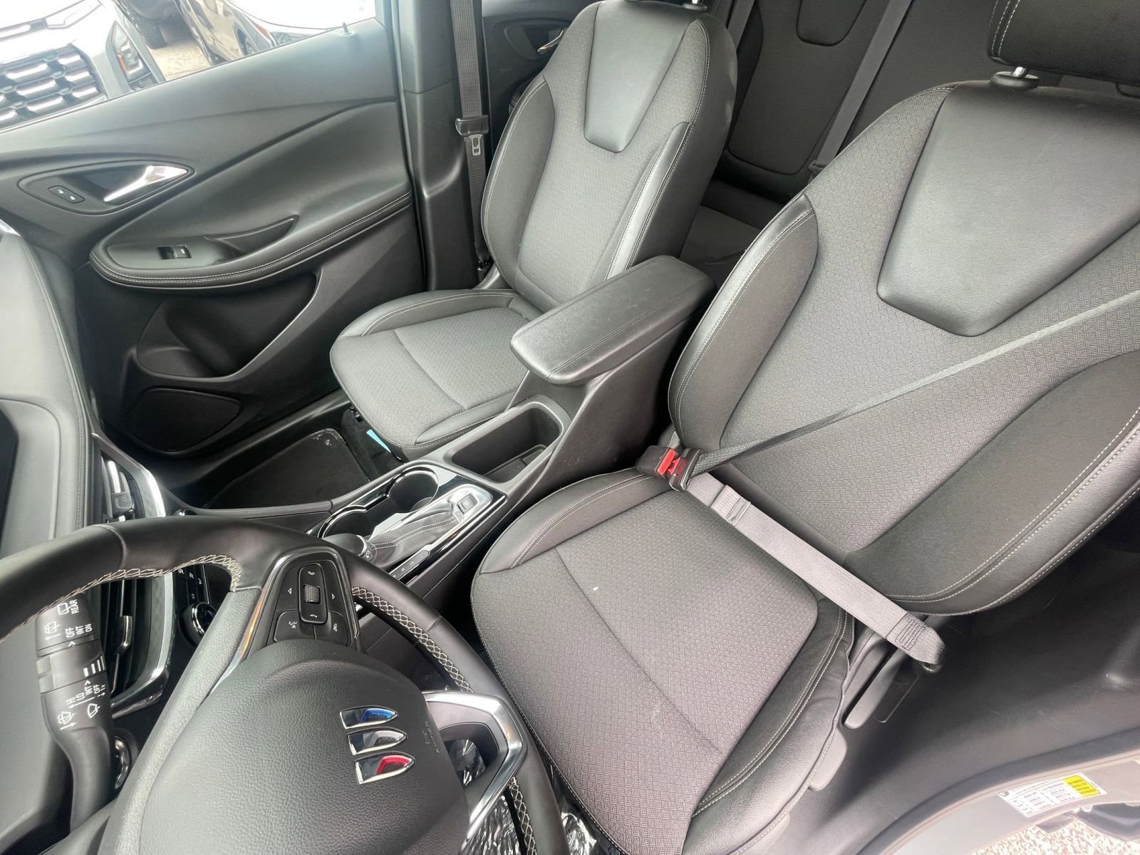 Used 2025 Buick Encore GX Preferred AWD/4WD image 34