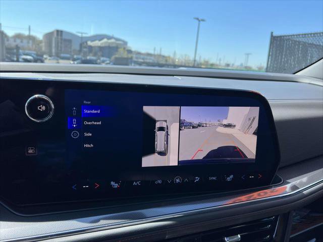 Used 2025 Chevrolet Suburban RST w/ Comfort Package AWD/4WD image 33