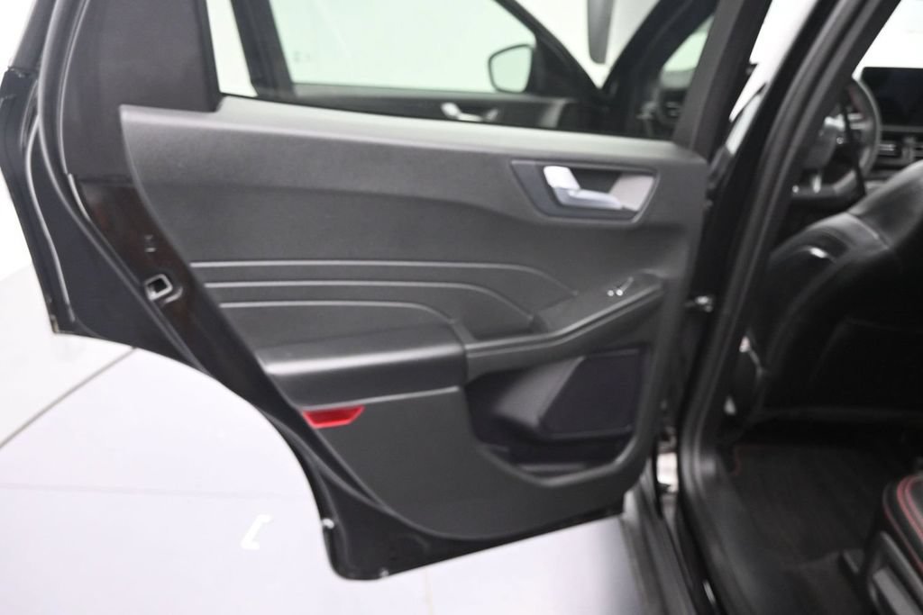 Used 2023 Ford Escape ST-Line w/ Tech Pack #1 AWD/4WD image 16