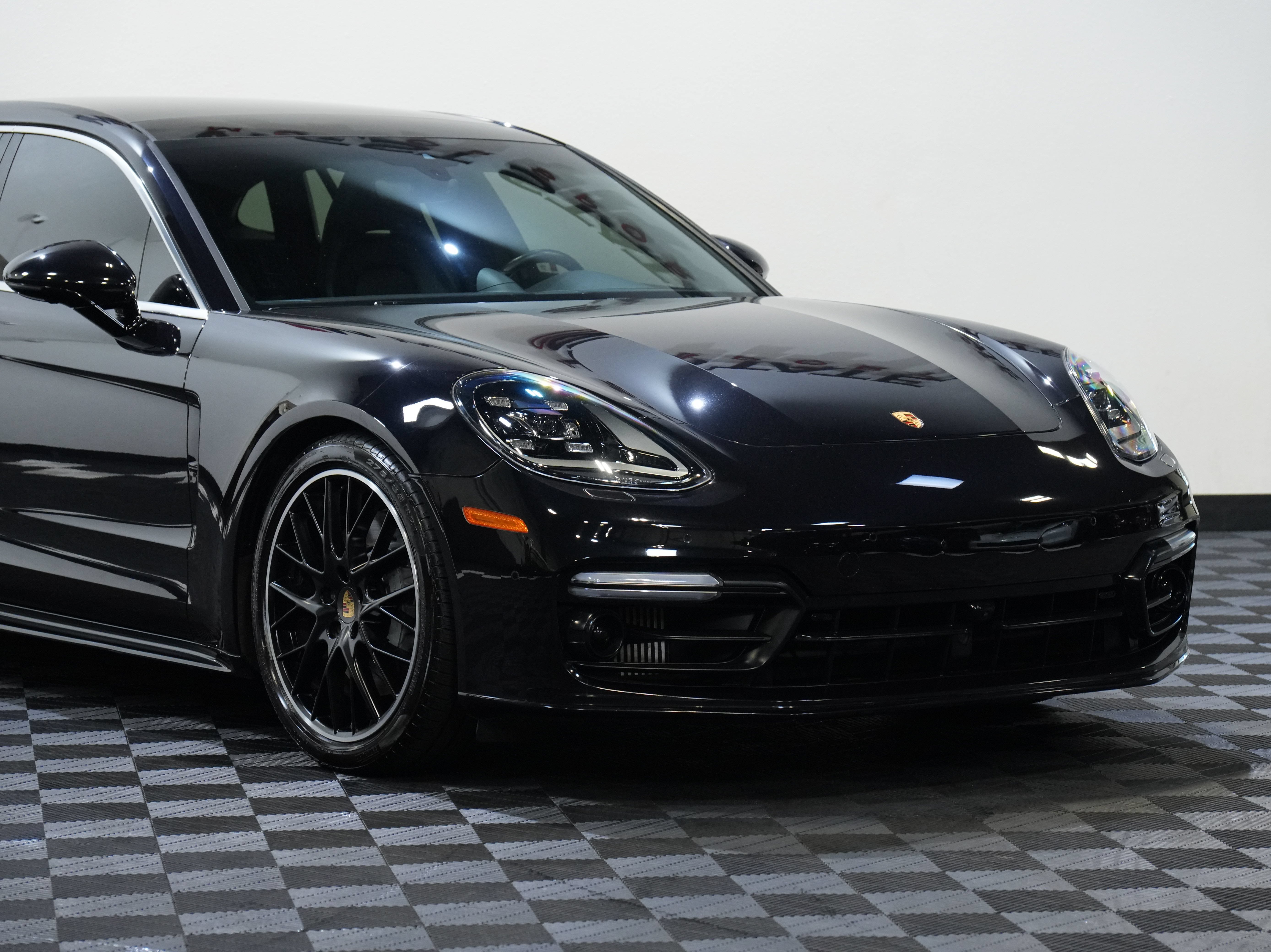 Used 2018 Porsche Panamera 4S AWD/4WD image 9