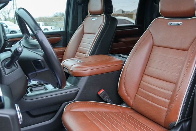 Used 2024 GMC Sierra 3500 Denali Ultimate image 17