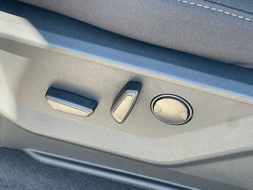 New 2026 Ford F150 XLT w/ Equipment Group 302A MID image 8