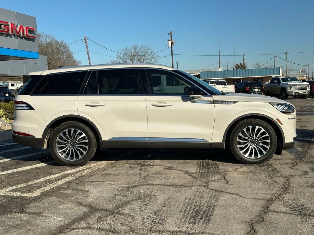 Used 2023 Lincoln Aviator Reserve w/ Elements Package Plus image 4