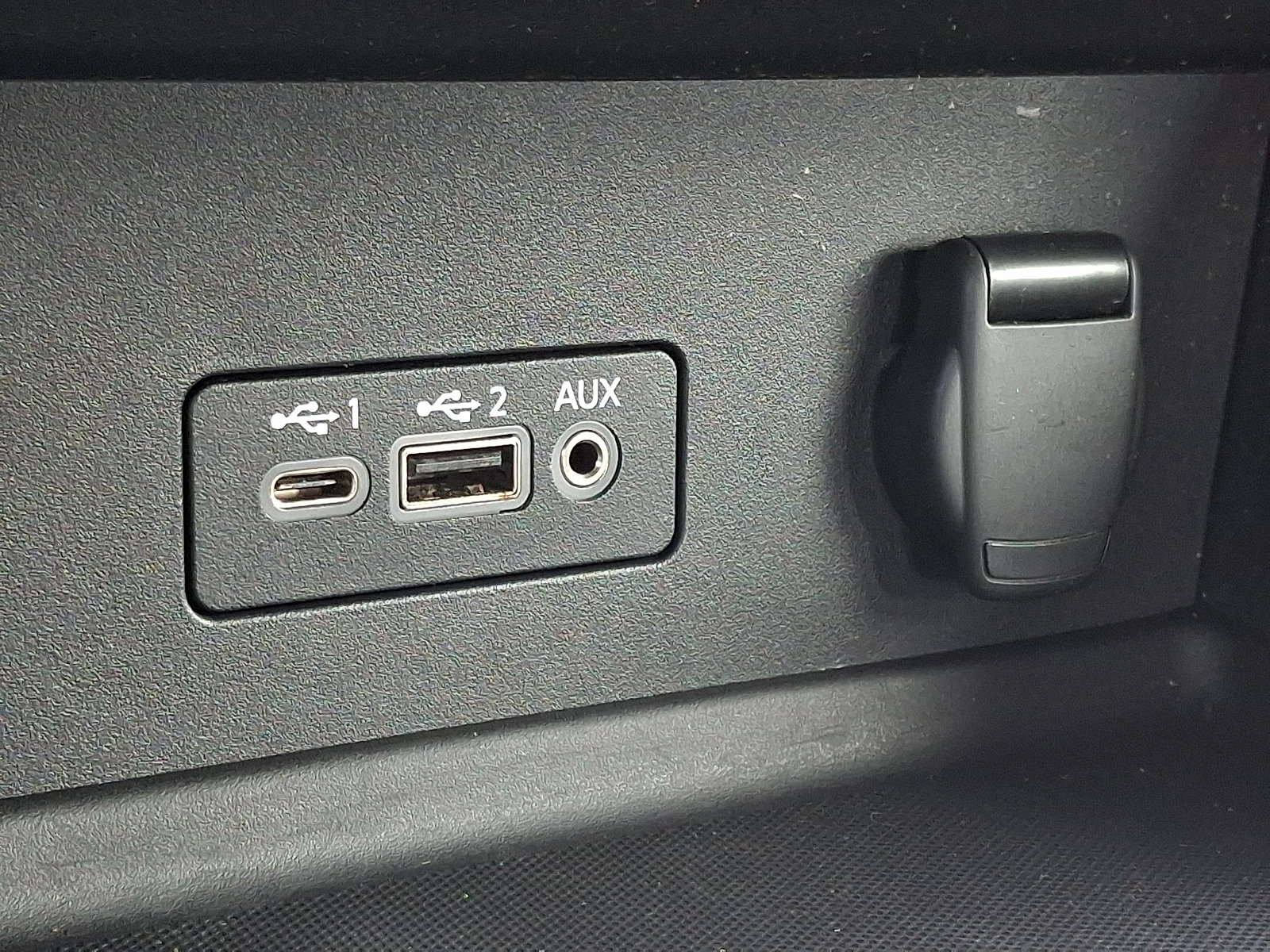 Used 2023 Nissan Sentra SV w/ All-Weather Package FWD image 23