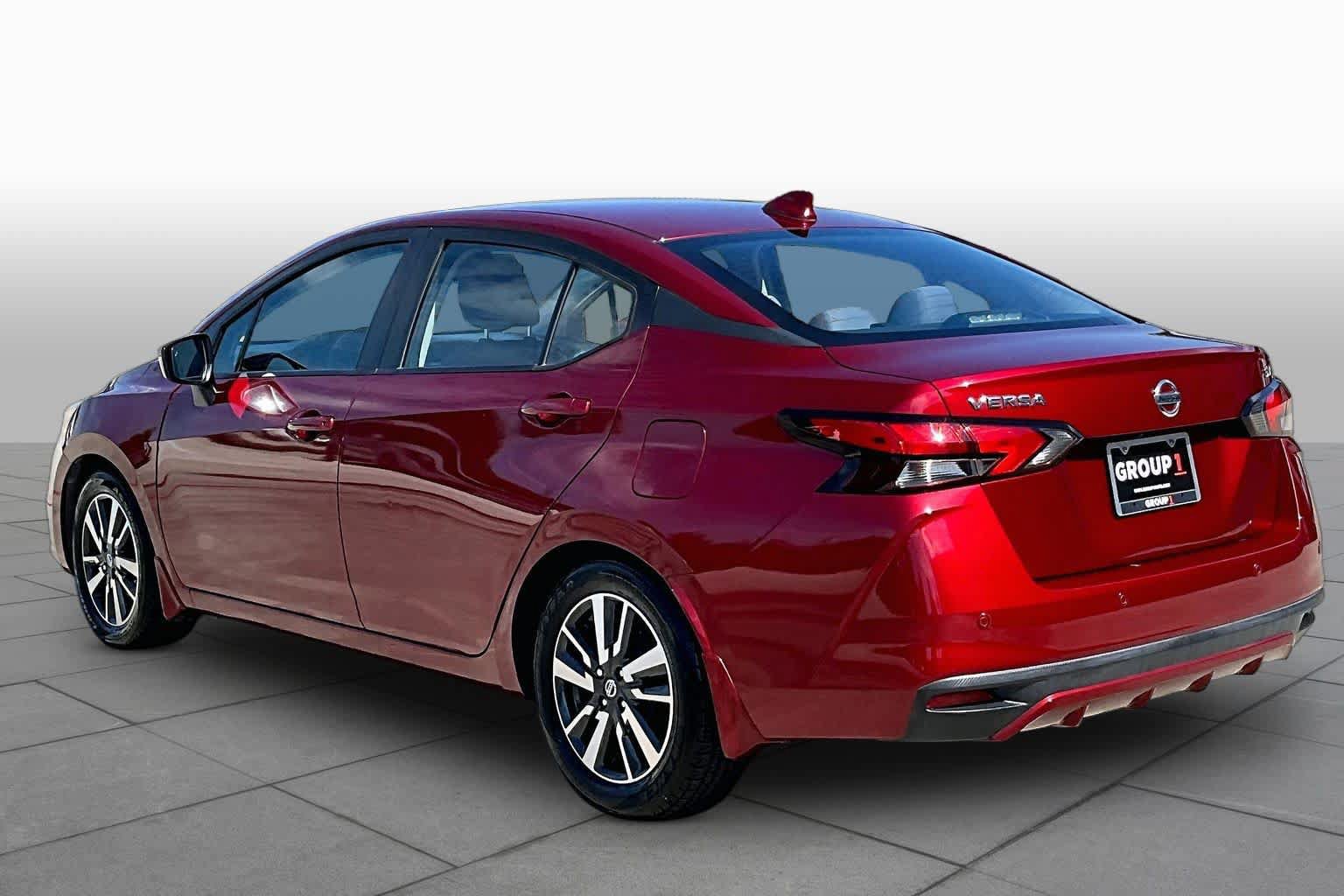 Used 2020 Nissan Versa SV FWD image 10