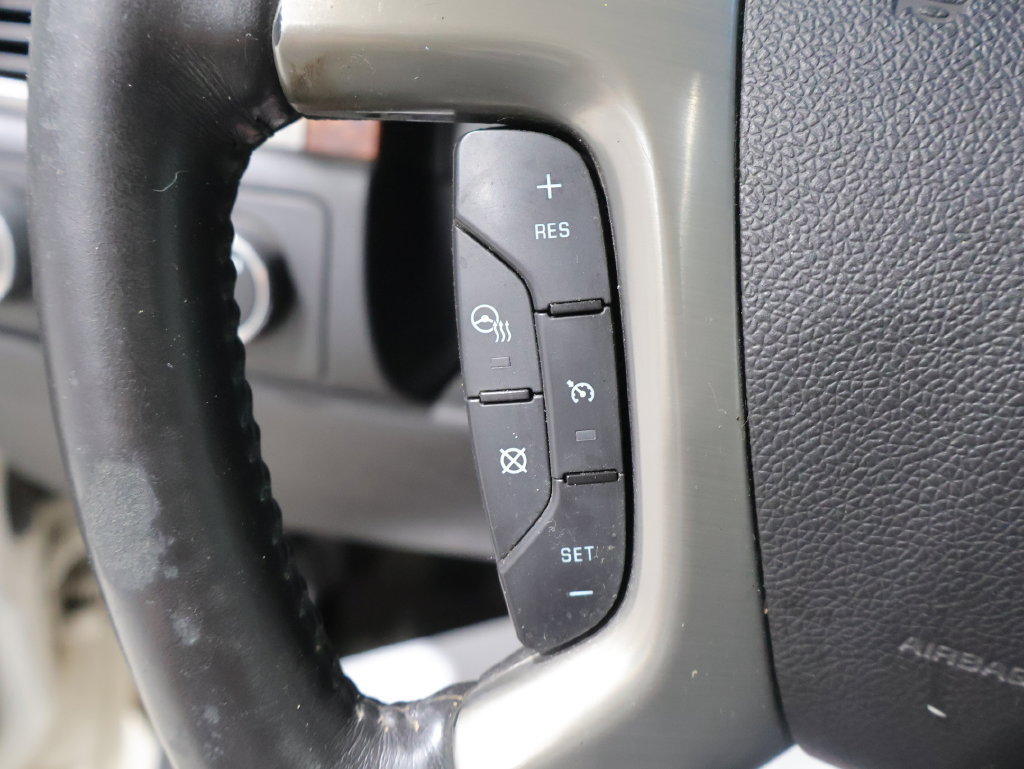 Used 2013 Chevrolet Suburban LTZ AWD/4WD image 33