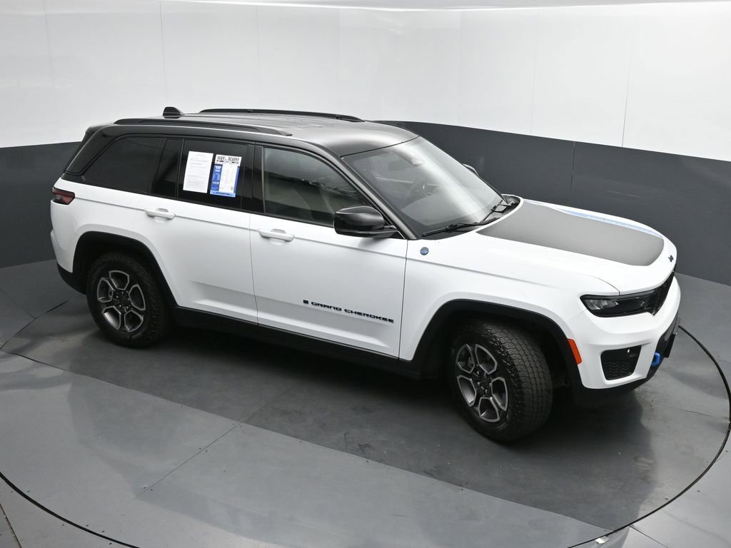 Used 2023 Jeep Grand Cherokee Trailhawk w/ Luxury Tech Group III AWD/4WD image 45