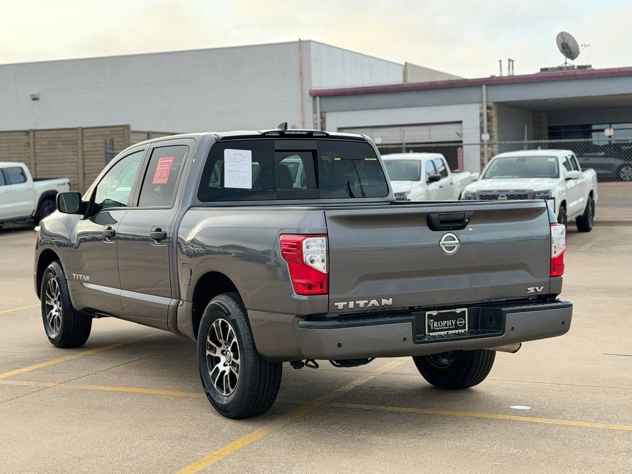 Certified 2022 Nissan Titan SV RWD image 7
