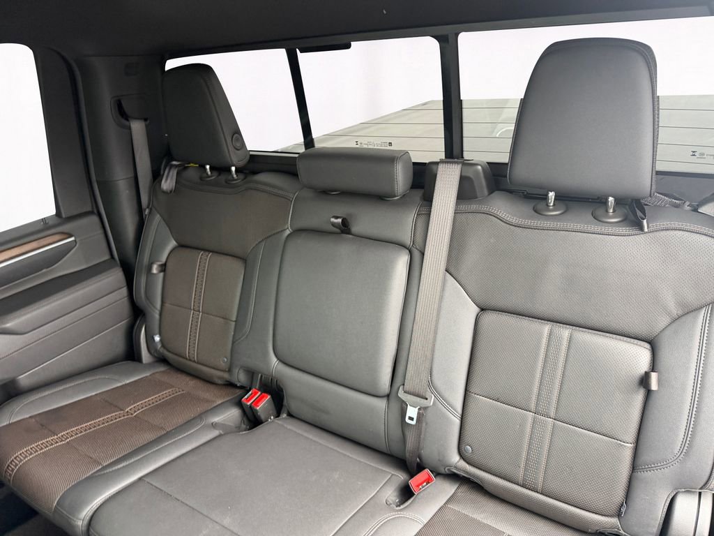 Used 2025 Chevrolet Silverado 2500 High Country w/ High Country Premium Package image 13