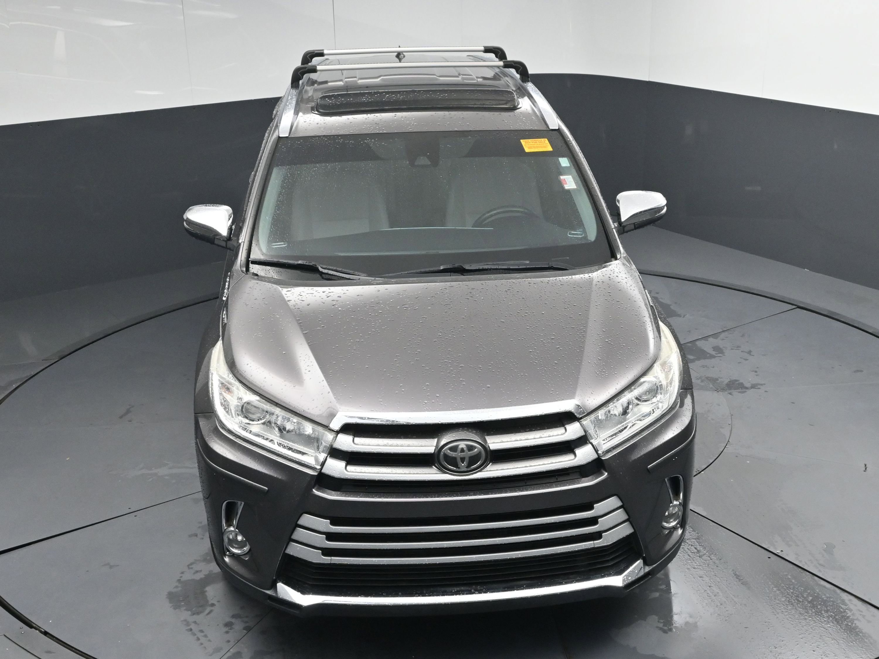 Used 2019 Toyota Highlander XLE image 24