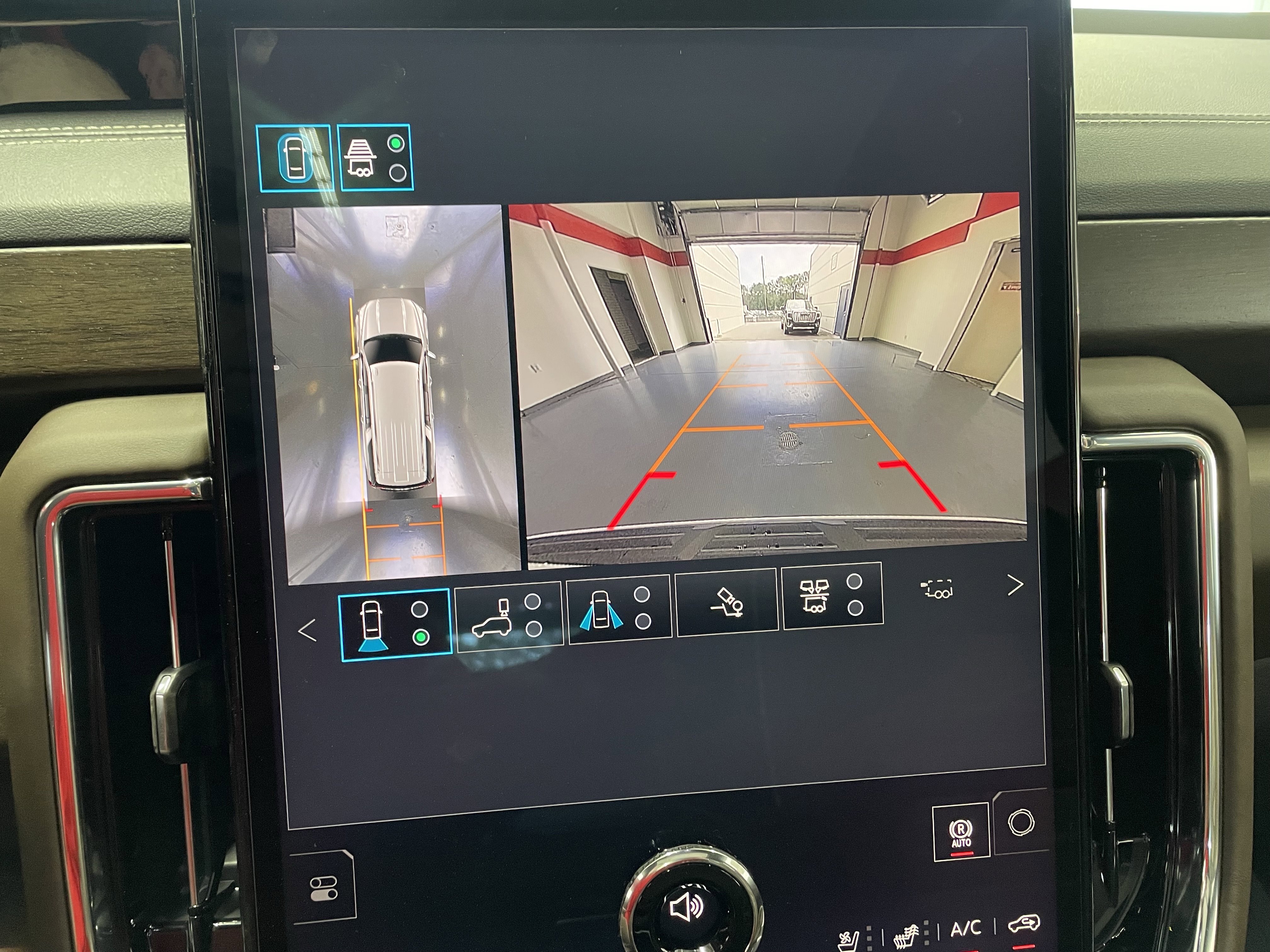 New 2026 GMC Yukon XL Denali Ultimate w/ LPO, Floor Liner Package image 21