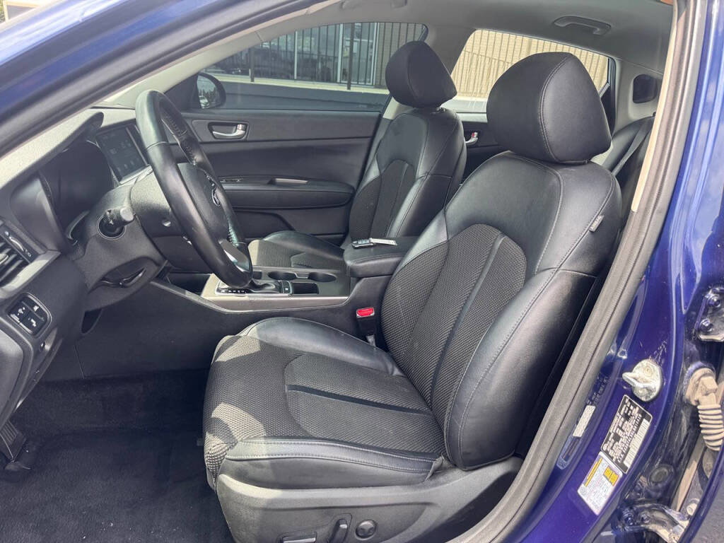 Used 2020 Kia Optima S image 3