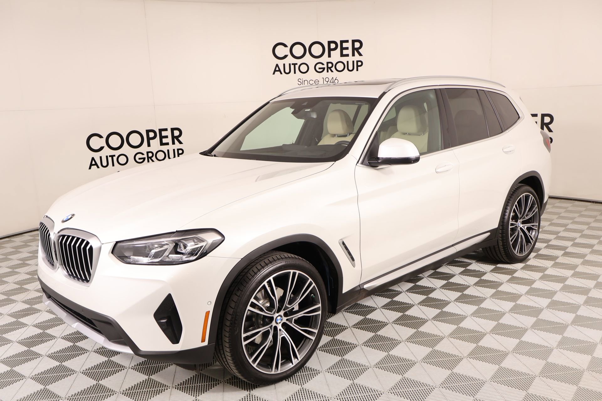 Used 2024 BMW X3 xDrive30i w/ Premium Package AWD/4WD image 11