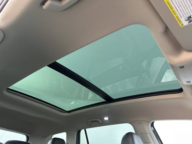 Used 2025 Volkswagen Atlas Peak Edition SE image 26