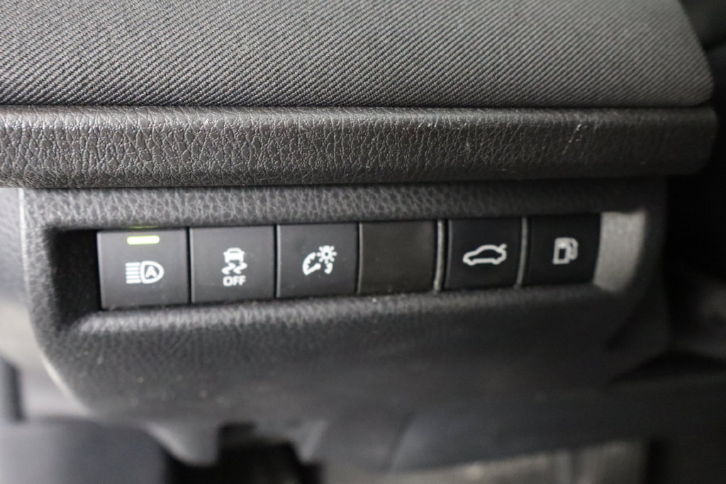 Used 2025 Toyota Camry LE FWD image 22