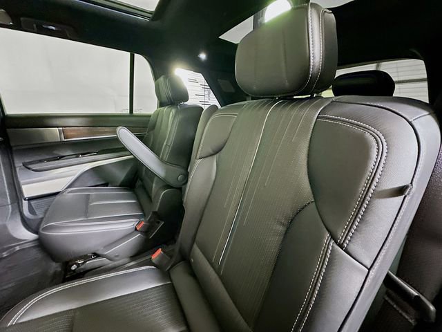 New 2026 Cadillac Vistiq Sport w/ LPO, Floor Liner Package AWD/4WD image 15