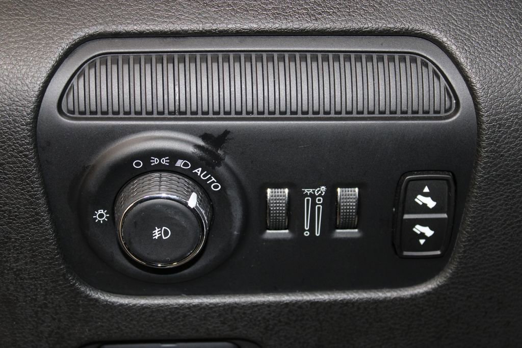 Used 2024 Jeep Wagoneer Series III image 40