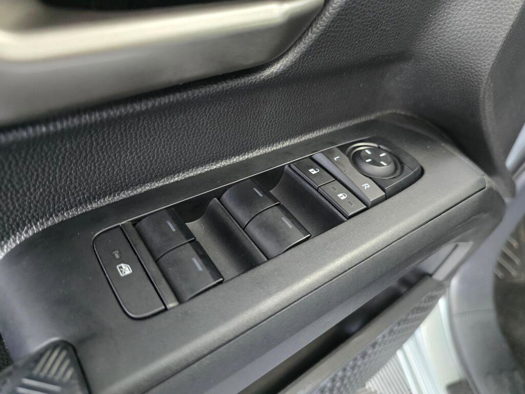 Used 2024 Toyota Tacoma TRD Off-Road AWD/4WD image 17