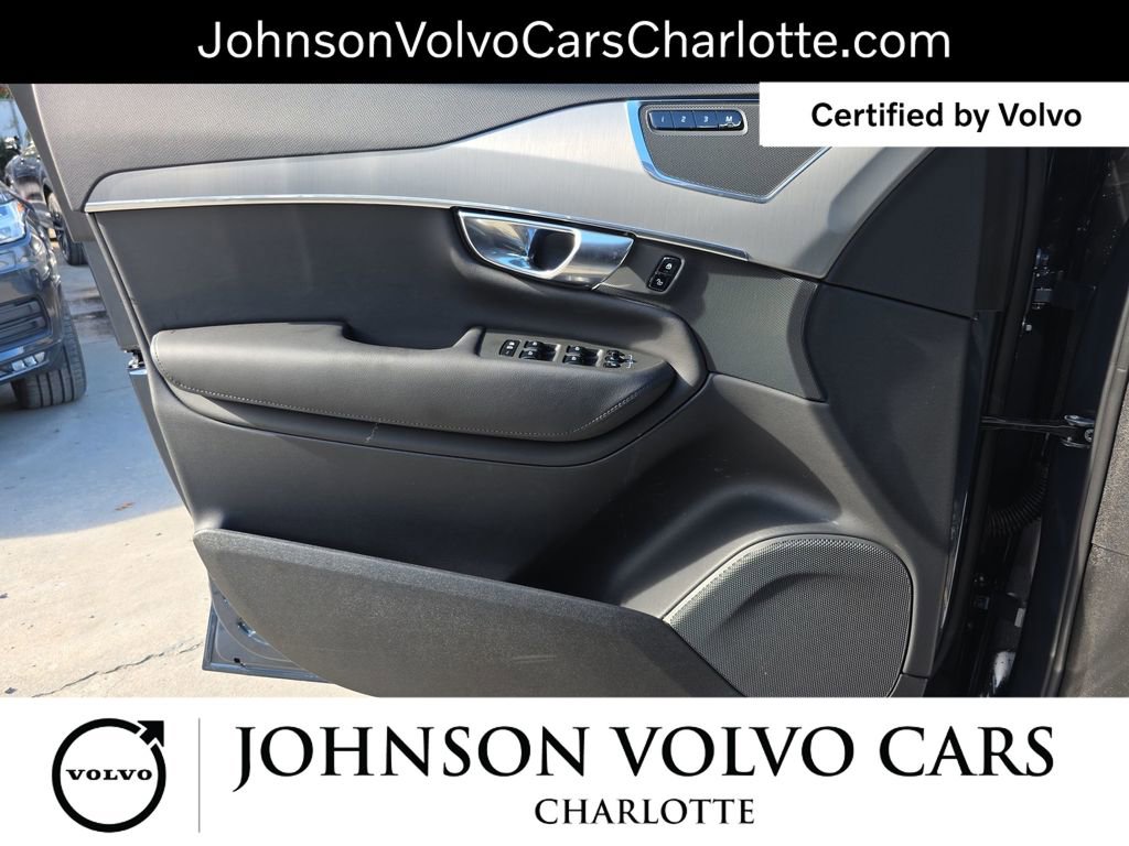 Certified 2025 Volvo XC90 B5 Core image 30