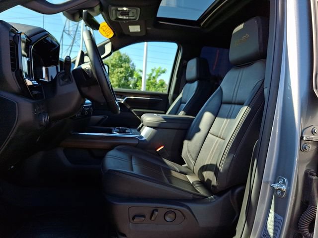 Used 2025 Chevrolet Silverado 2500 High Country w/ High Country Premium Package AWD/4WD image 14